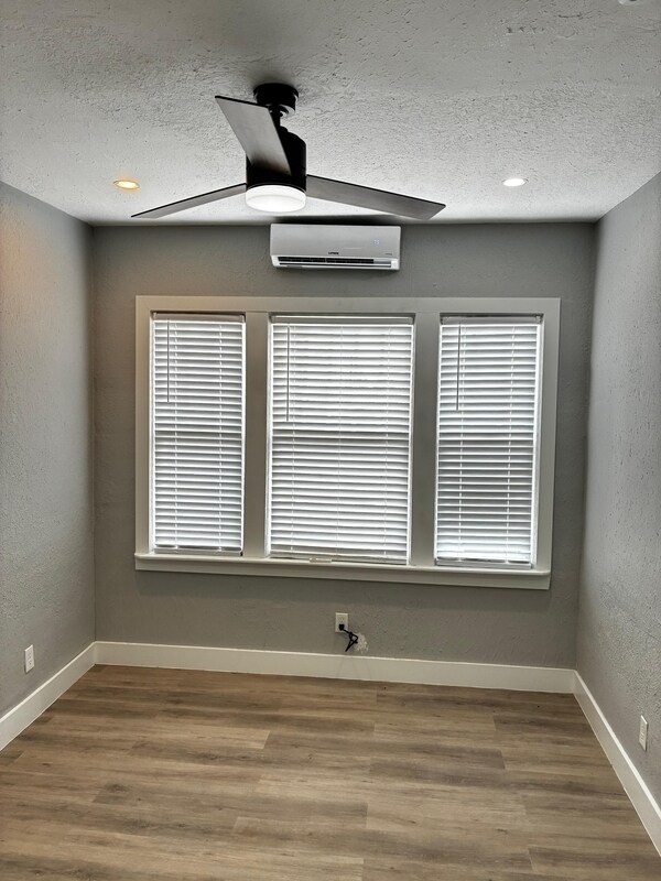 Photo - 2738 Riverside Ave