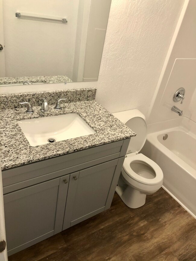 Photo - 1724 Wright St Apartamentos Unidad 3