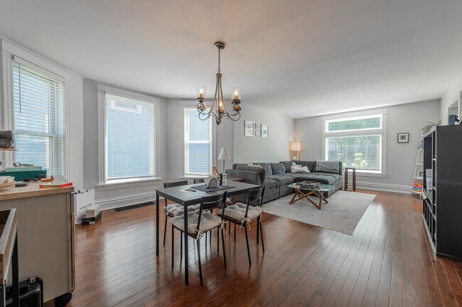 Photo - 25 6th Ave