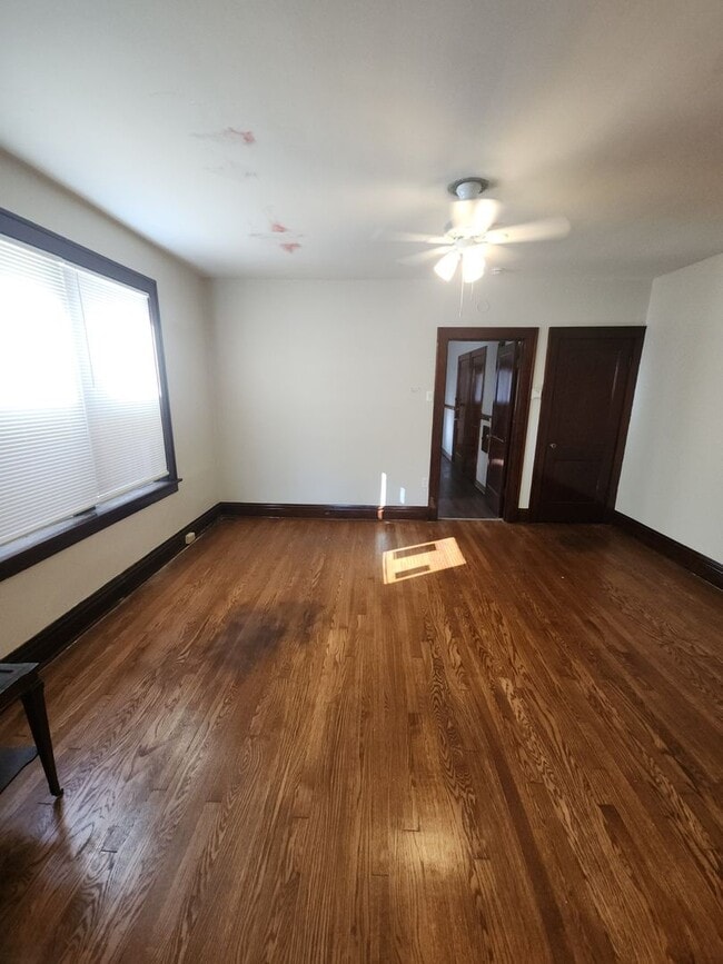 Photo - 6040 Southwest Ave Unit 6040 -2F