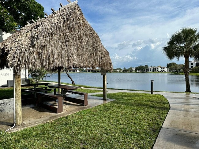 Photo - 210 Lake Pointe Dr Unit 105