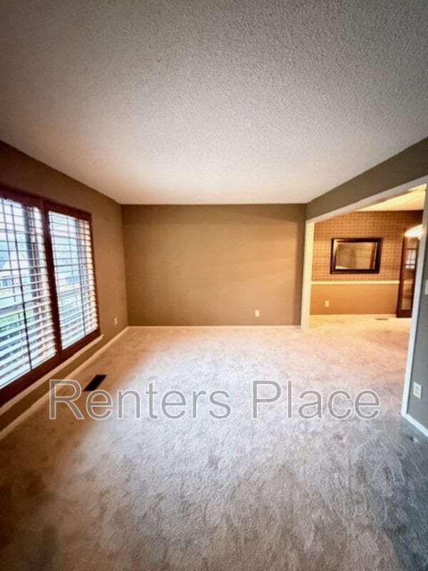 Photo - 5724 E 65th Pl