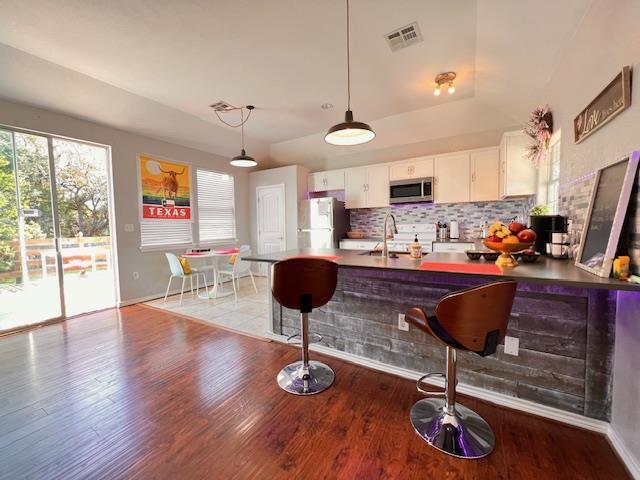 1104 Blueridge Dr