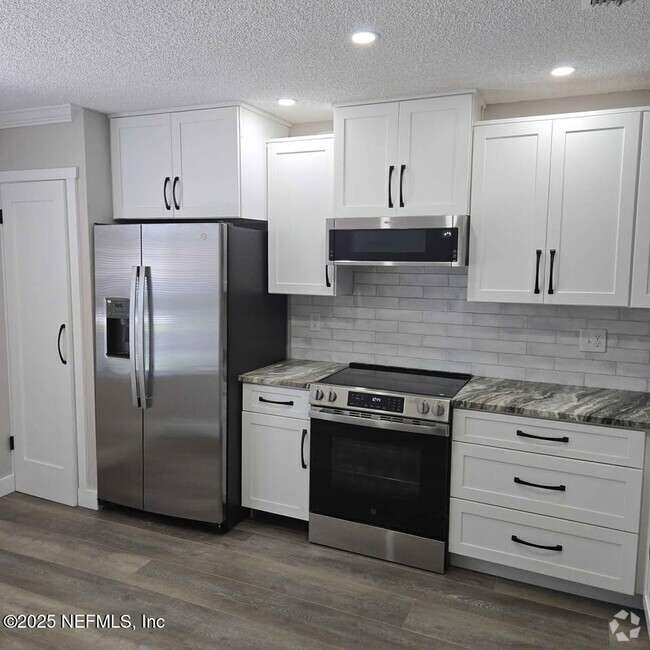 Building Photo - 2074 Sea Hawk Dr Rental
