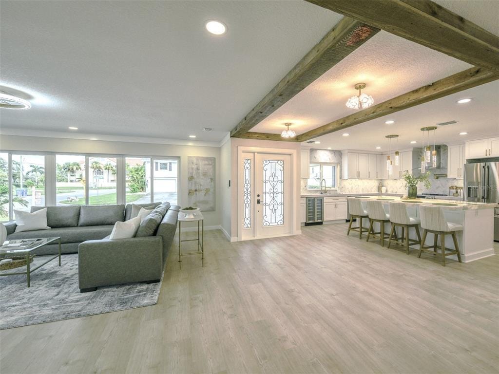 Photo - 6400 Mockingbird Way S