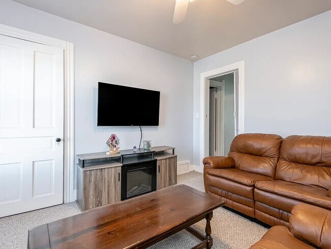 Photo - 2615 N Wauwatosa Ave