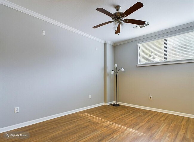 Photo - 2502 Leon St Unit 100