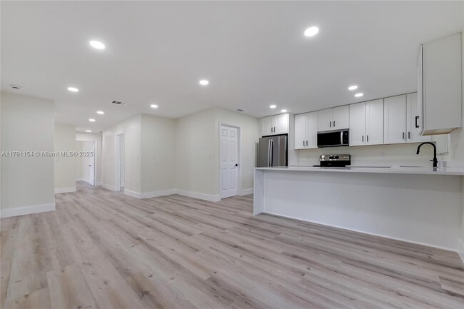 Photo - 2942 SW 25th St Apartment Unit 2942