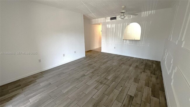 Photo - 711 N Pine Island Rd Unit 211