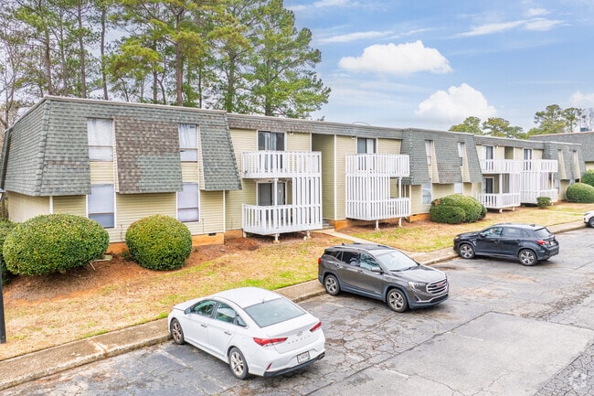 Building Photo - Peachtree Place