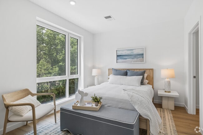 2BR, 2BA - 974SF - Bedroom