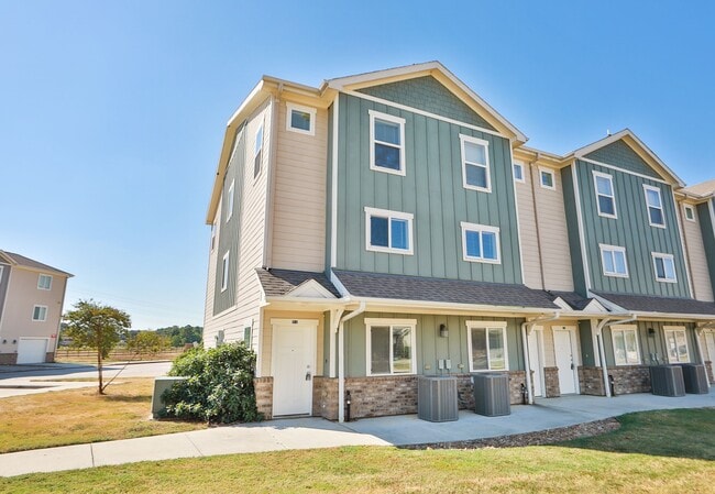 Building Photo - 21155 Gosling Rd