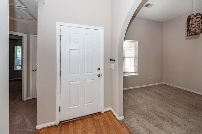 Photo - 3 Bedroom, 2 Bathroom Home in Whitehall - ...