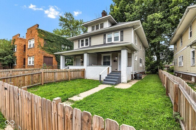 Photo - 3628 Birchwood Ave