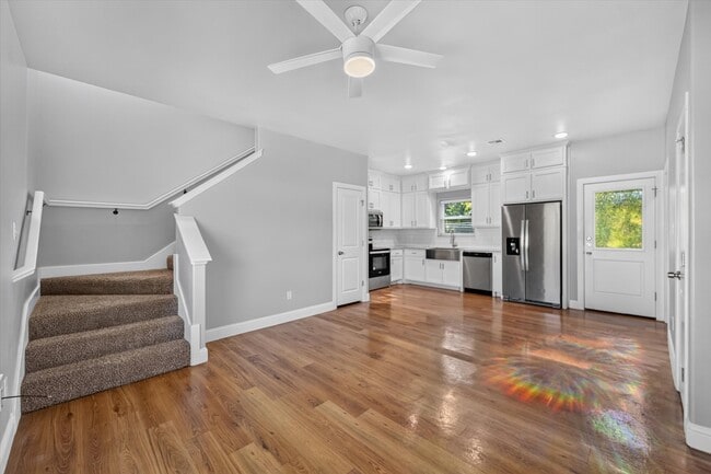 Photo - 992 S 6th Ave