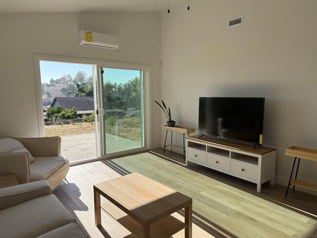 Building Photo - 664 Carefree Dr Rental