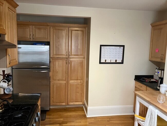 304 Allston St Unit 01