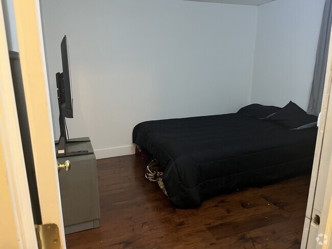Building Photo - 374 Avenue E Rental