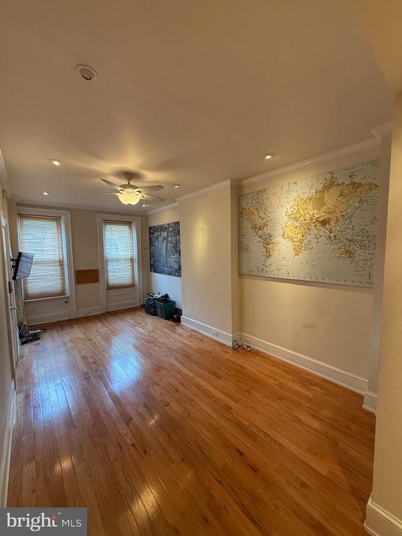 Building Photo - 559 N 16th St Unit 1R