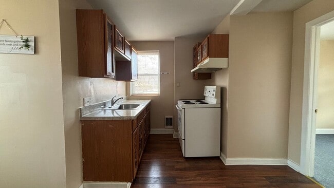 Photo - 21-27 West St. Unit 23-1L