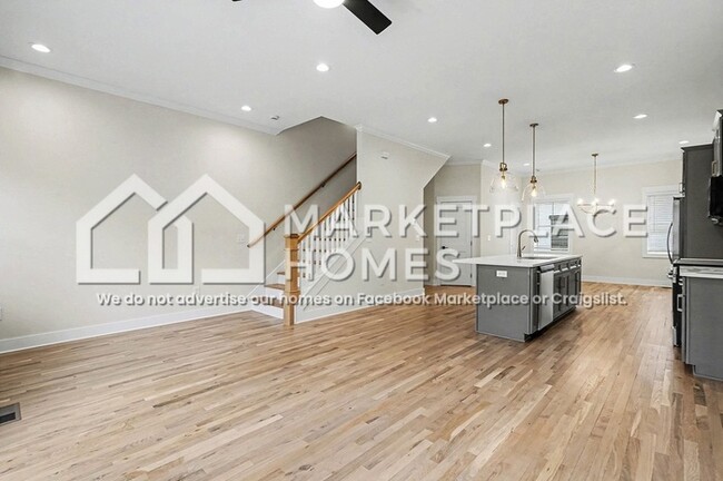 Photo - 976 Dozier Pl