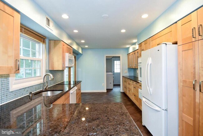 Photo - 4324 Moylan Ln