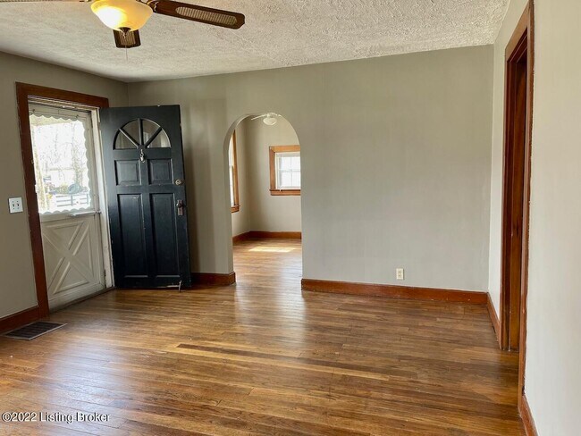 Photo - 6814 Beech Ave