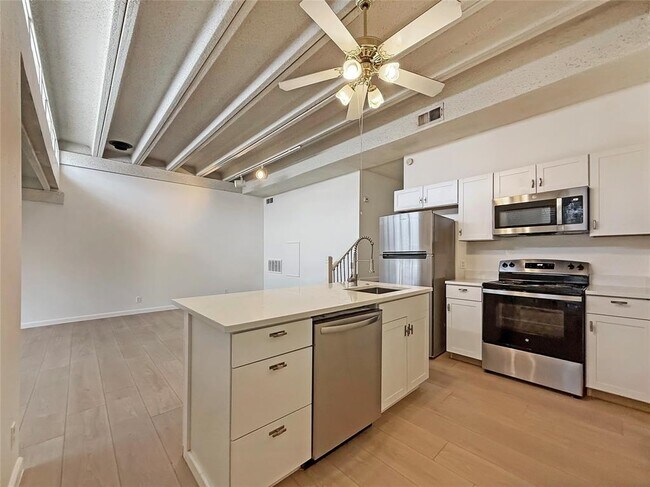 Photo - 5804 Circulo Dr Unit 5E