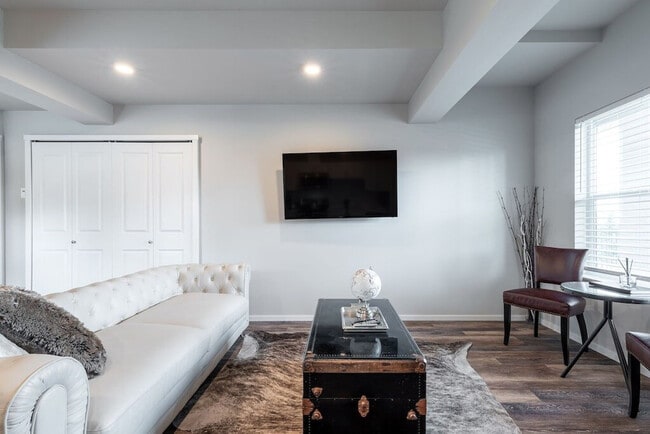 Photo - 624 E 32nd St Unit ID1296626P