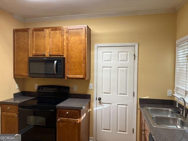 Photo - 781 Terry St SE