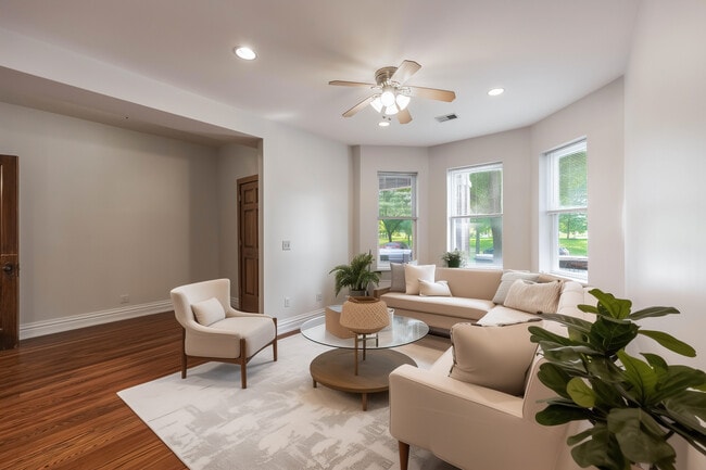 Photo - 1010 N Kedzie Ave Unit 1