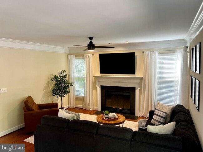 Building Photo - 46812 Backwater Dr