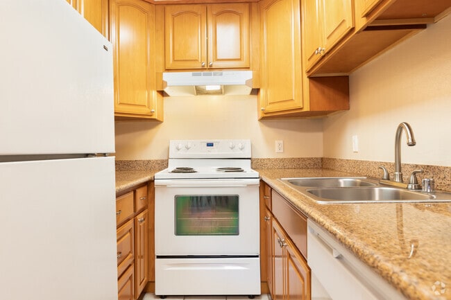 1BR, 1 BA Kitchen - Glenwood Garden Apartments