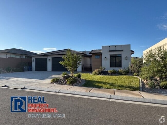 Building Photo - Home in Desert Vista at Desert Canyon