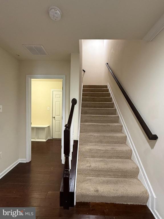 Photo - 7018 Foxton Way