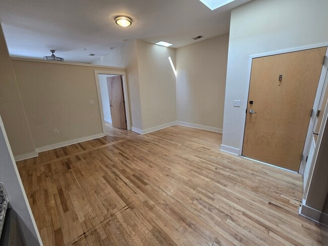 Photo - 503 E Main St Unidad 204
