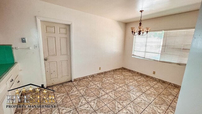 Photo - 4519 Gordon St