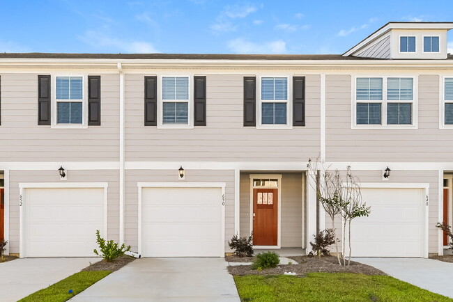 Photo - 650 Trotters Ln Townhome