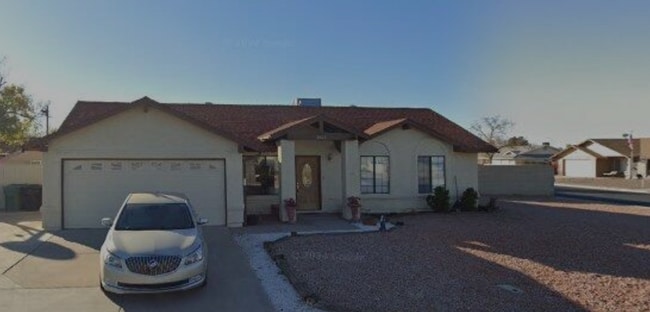 Building Photo - 2623 E Inverness Ave Rental