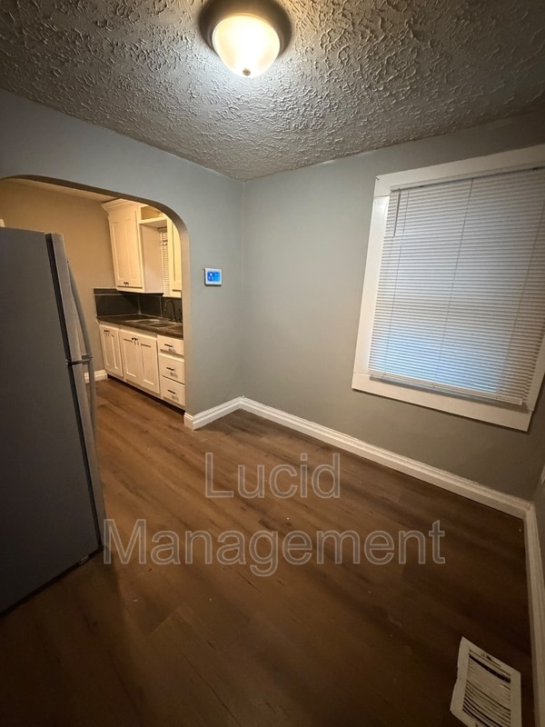 Photo - 724 W Evelyn Ave