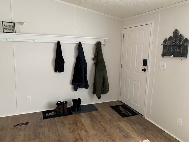 Photo - 1867 Avon Rd