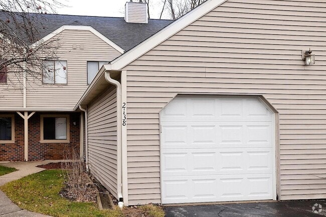 Building Photo - 2138 Dogwood Ln Unit 2138 Rental