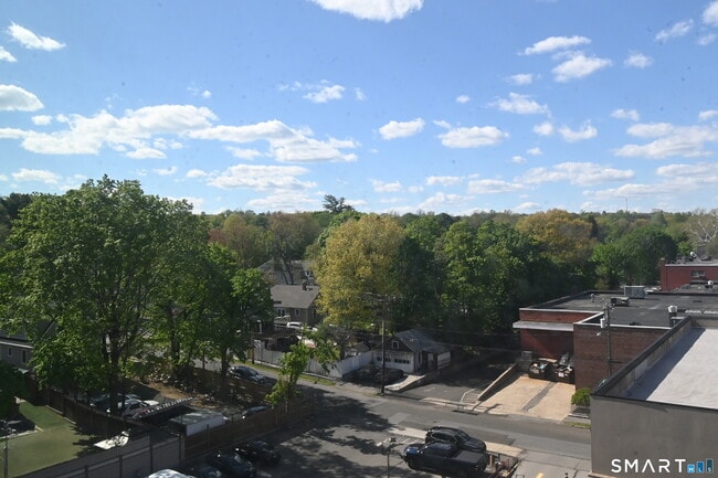 Photo - 27 Northill St Unit 6U
