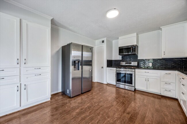 Photo - 3607 Blue Bonnet Blvd