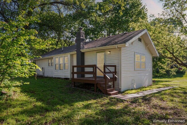 Photo - Charming 2-Bedroom Haven in Kansas City Northland!