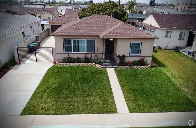 Building Photo - 15425 Parron Ave Rental