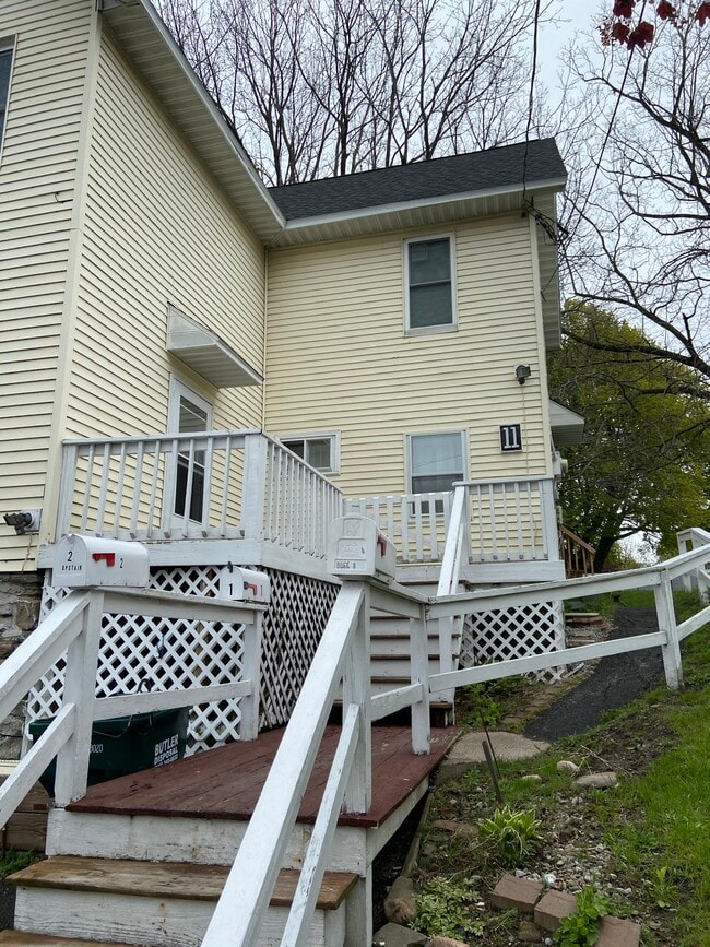 11 John street - 11 John St Unit 11 John street back apt.3