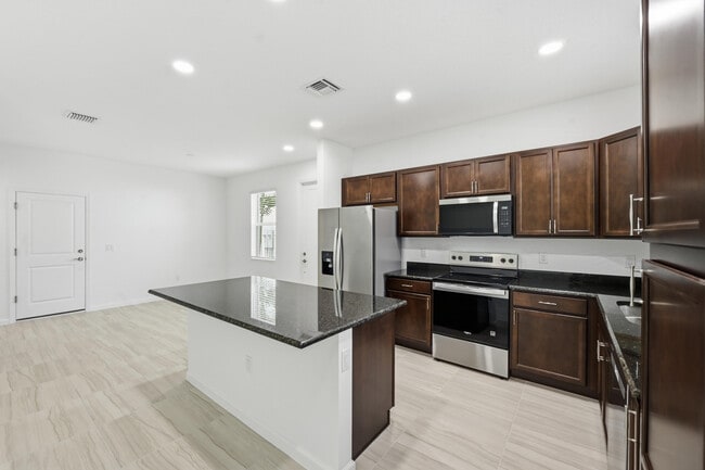 Photo - 16411 Powerscourt Dr