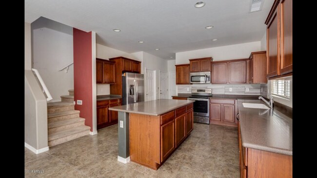 Photo - 1933 W Davis Rd