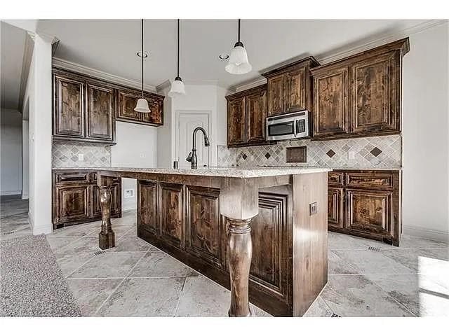 Photo - 908 Lake Meadow Ln